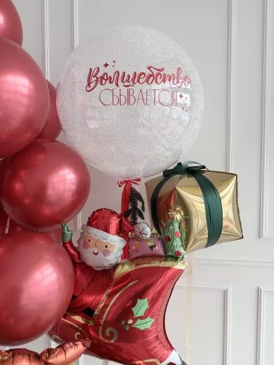 Новогодняя композиция из воздушных шаров